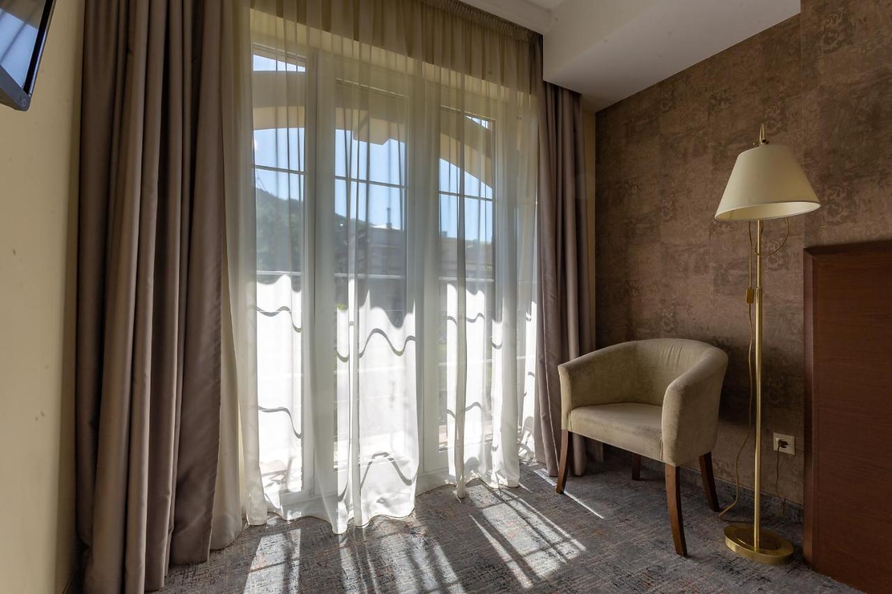 Opera Tbilisi Old Art Boutique Hotel Extérieur photo