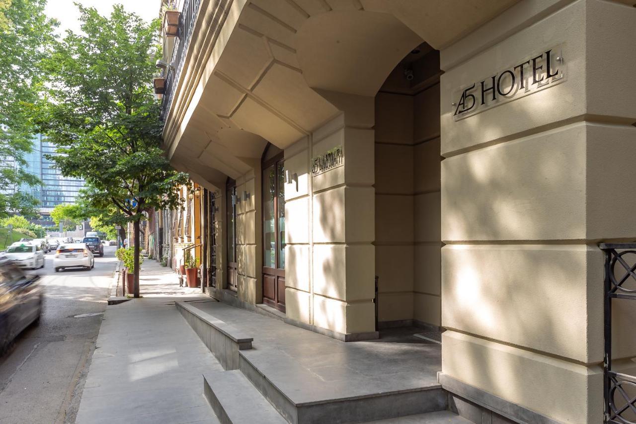 Opera Tbilisi Old Art Boutique Hotel Extérieur photo